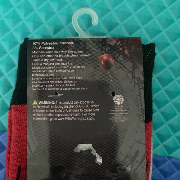 Fun Graphic Men's Socks - Red and White IT chapter two new 🆕 - Picture 4 of 4